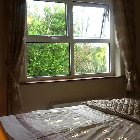 לינה וארוחת בוקר Shortcliff House